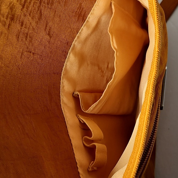 Baggallini - Gold colored crossbody bag/ tablet holder - Picture 4 of 8